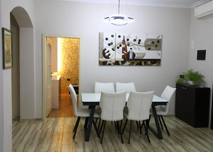 Sunny Bliss Apartment