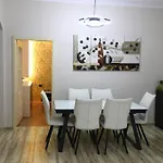 Sunny Bliss Apartment
